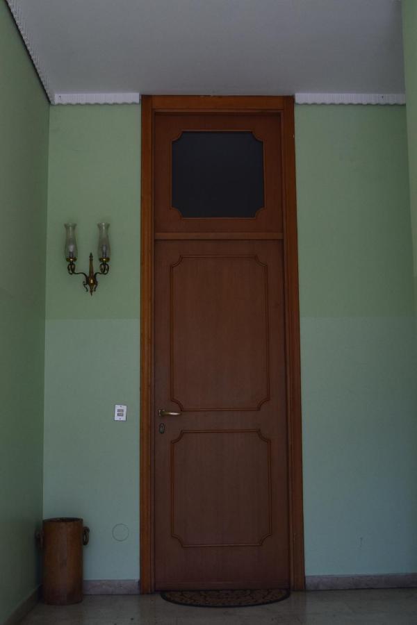 Al Salice Tranquillita Nel Verde Via Amendola 24 Apartment Busto Arsizio Exterior foto